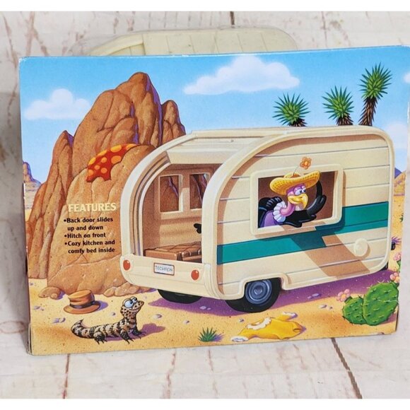 Mint Condition 2006 Vintage The Chevron Cars Hap E. Camper with Hitch & Original - Picture 8 of 12